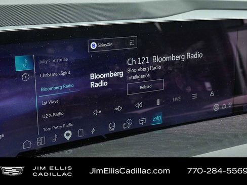 Certified 2025 Cadillac Escalade IQ Luxury 2 w/ LPO, Premium Carpet Package AWD/4WD image 14