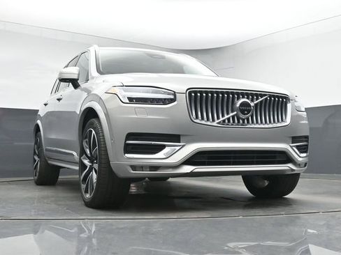Used 2023 Volvo XC90 B6 Plus w/ Protection Package Premier AWD/4WD image 11