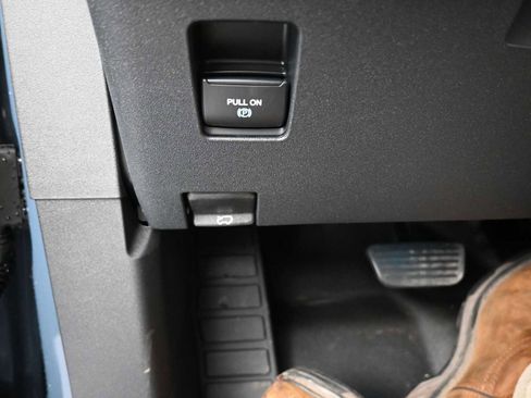 New 2025 Ford Bronco Badlands image 27