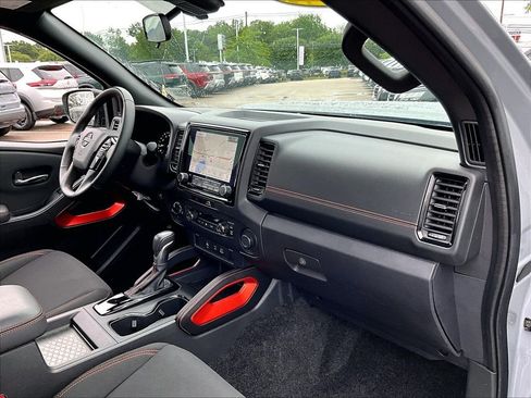 Used 2023 Nissan Frontier PRO-4X w/ Technology Package AWD/4WD image 14
