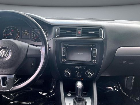 Used 2014 Volkswagen Jetta SE FWD image 9