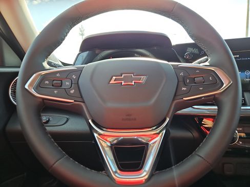New 2026 Chevrolet Trax ACTIV w/ Sunroof Package FWD image 20