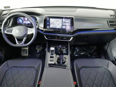 Used 2025 Volkswagen Atlas Cross Sport SEL Premium R-Line image 30