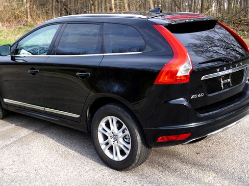 Used 2015 Volvo XC60 T5 Platinum image 3