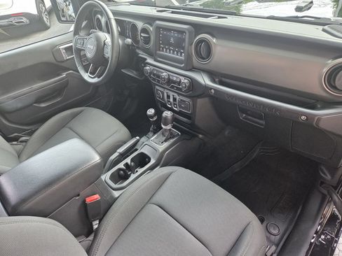 Used 2021 Jeep Wrangler Sport AWD/4WD image 25