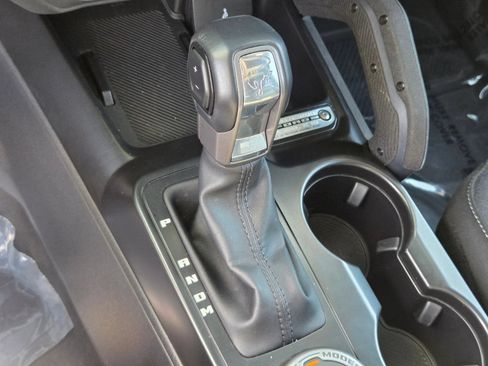 Certified 2025 Ford Bronco Badlands AWD/4WD image 23