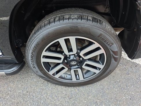 Used 2016 Toyota 4Runner Limited image 37