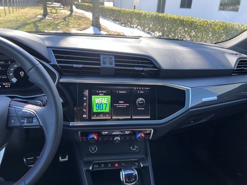 Certified 2025 Audi Q3 2.0T Premium Plus w/ Premium Plus Package image 31