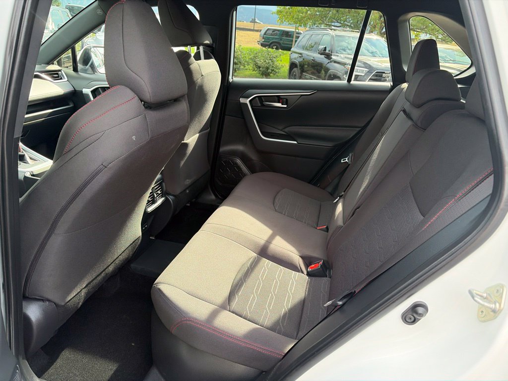 Used 2025 Toyota RAV4 SE AWD/4WD image 19