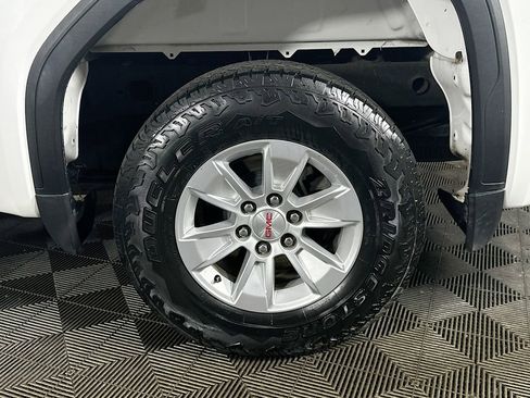 Used 2021 GMC Sierra 1500 4x4 Crew Cab w/ Sierra Value Package image 34