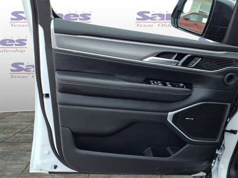 New 2026 Jeep Grand Wagoneer Limited image 10