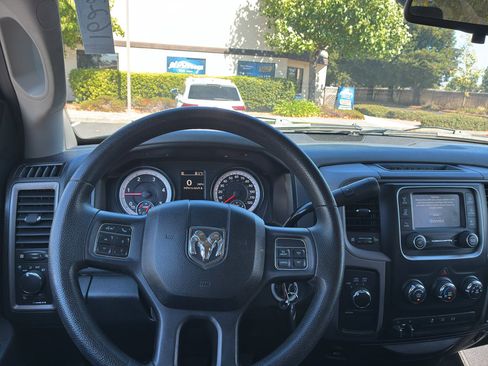 Used 2014 RAM 2500 Tradesman w/ Chrome Appearance Group AWD/4WD image 29