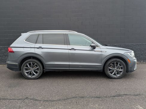 Used 2022 Volkswagen Tiguan SE image 4