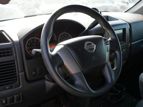 Used 2015 Nissan Titan S AWD/4WD image 18