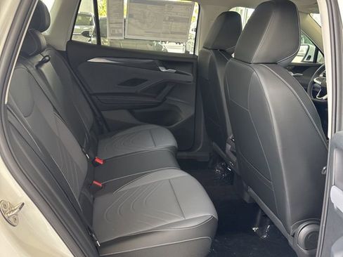 New 2026 Volkswagen Tiguan SE AWD/4WD image 8
