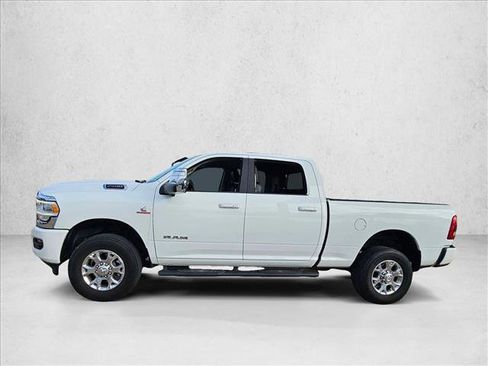 Used 2024 RAM 2500 Laramie w/ Towing Technology Group image 8