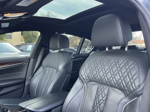 Used 2018 BMW M550i xDrive image 5