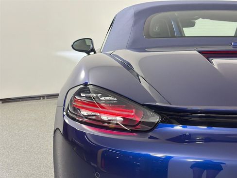 Certified 2025 Porsche 718 Boxster S RWD image 16