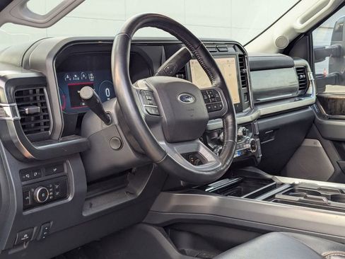 Used 2024 Ford F250 Lariat image 12