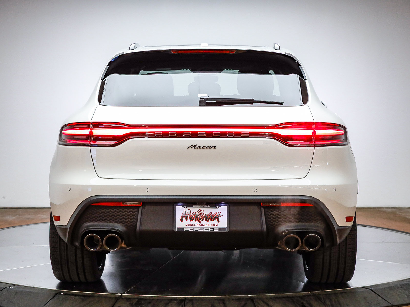 Certified 2026 Porsche Macan AWD/4WD image 7