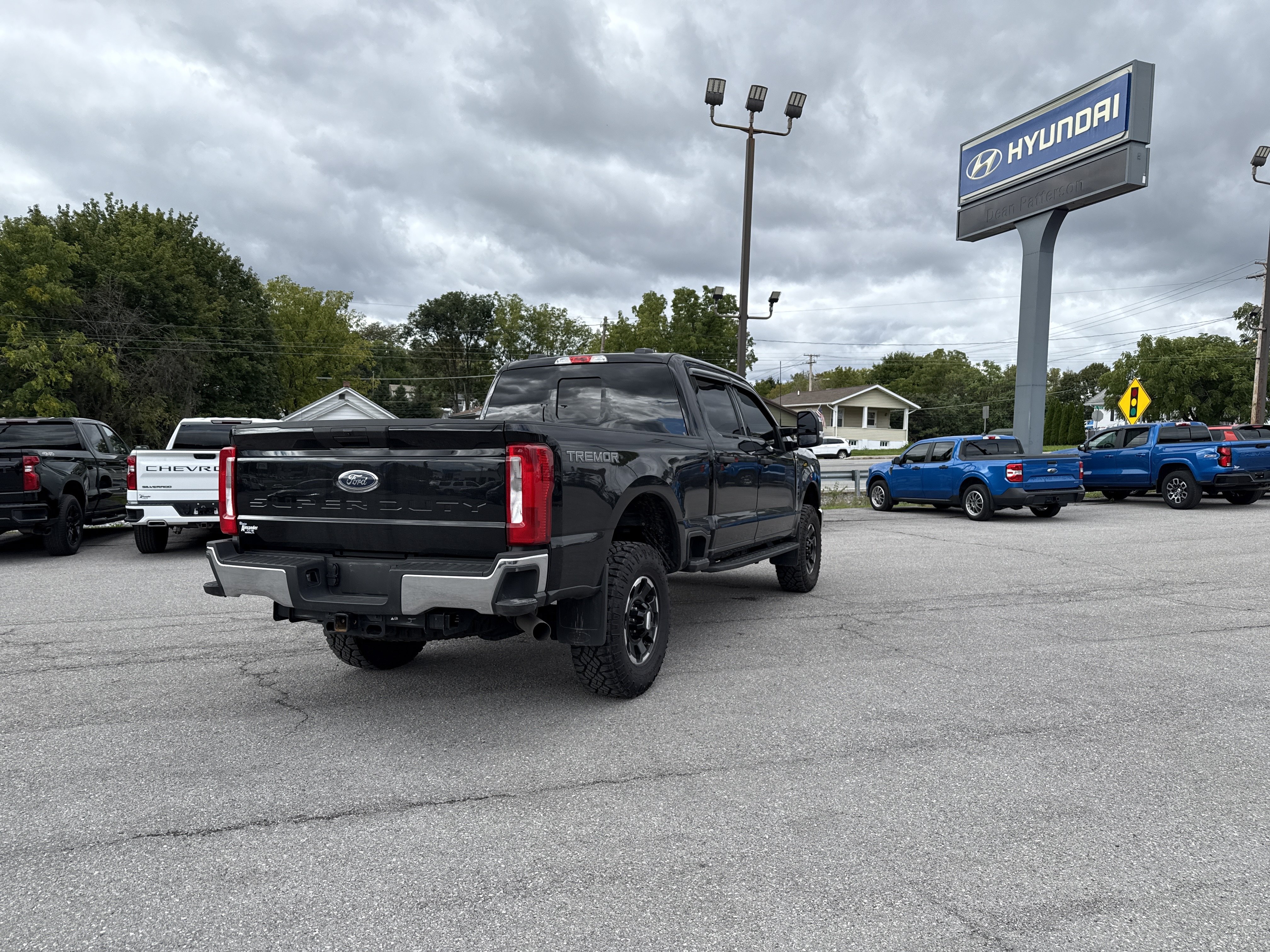 Used 2026 Ford F250 XLT w/ Tremor Off-Road Package AWD/4WD image 3