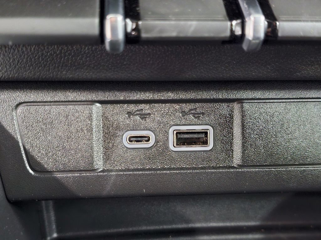 New 2026 Chevrolet Colorado LT w/ LT Convenience Package AWD/4WD image 24