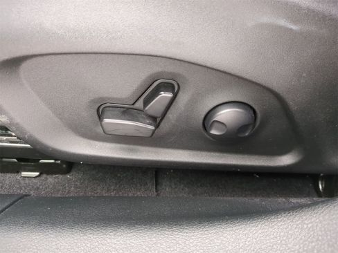 Certified 2024 Jeep Compass Limited w/ Elite Group image 17