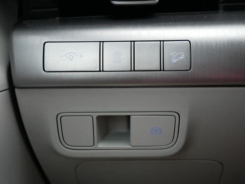 Certified 2024 Hyundai Kona SEL w/ Convenience Package FWD image 26