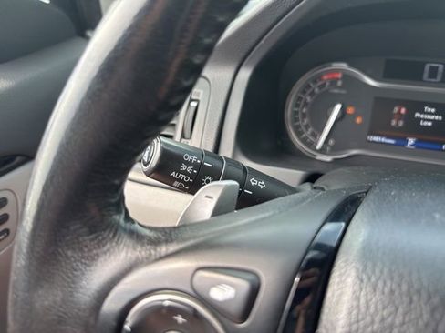 Used 2016 Honda Pilot Touring image 31