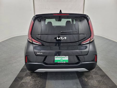 Used 2025 Kia Soul LX image 6