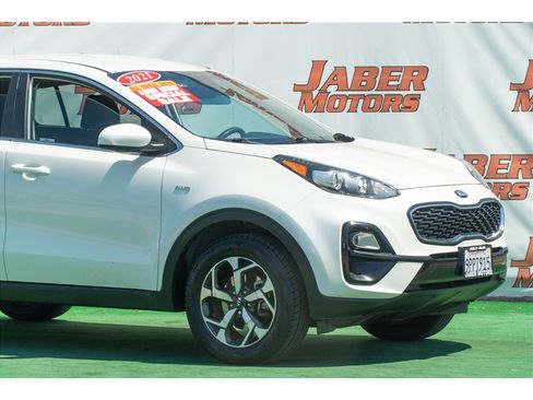 Used 2021 Kia Sportage LX AWD/4WD image 4