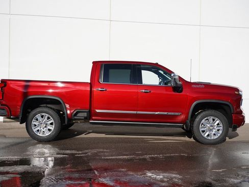 Used 2025 Chevrolet Silverado 3500 High Country w/ High Country Premium Package image 2