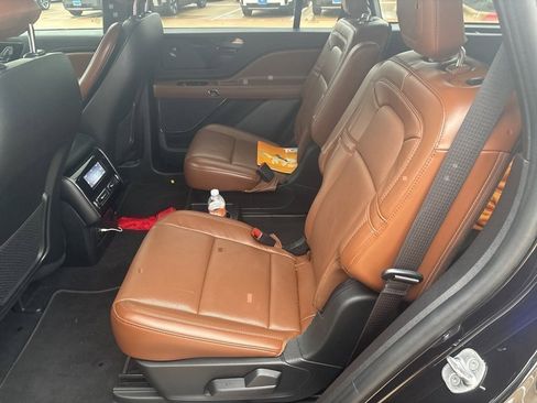 Used 2021 Lincoln Aviator Reserve w/ Equipment Group 201A image 3
