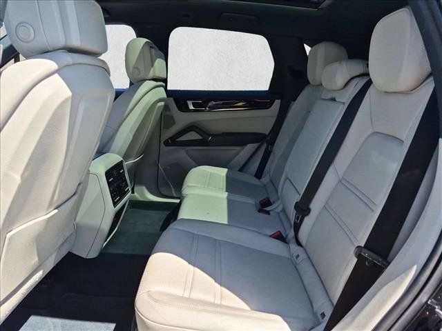 Used 2019 Porsche Cayenne E-Hybrid AWD/4WD image 21
