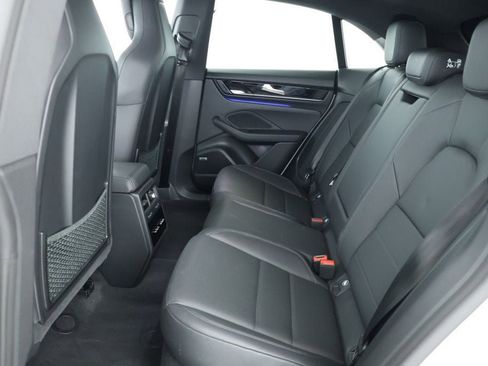 Used 2025 Porsche Macan Electric w/ Premium Package image 23