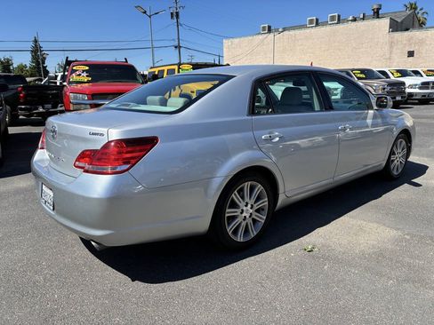 Used 2006 Toyota Avalon Limited FWD image 2