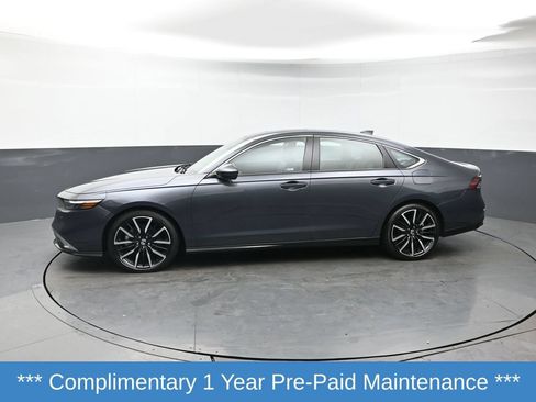 Used 2023 Honda Accord Touring image 2