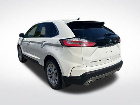 Used 2022 Ford Edge Titanium w/ Equipment Group 301A AWD/4WD image 3