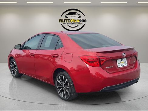 Used 2018 Toyota Corolla SE FWD image 5