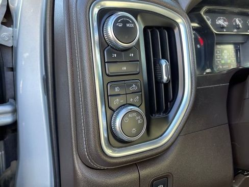 Used 2022 GMC Sierra 3500 SLE w/ SLE Convenience Package image 17