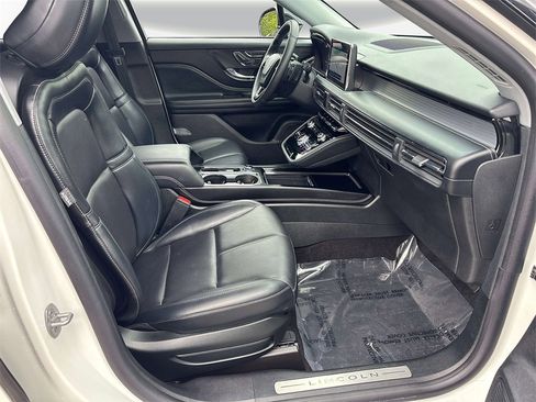 Used 2022 Lincoln Corsair AWD w/ Equipment Group 101A image 19