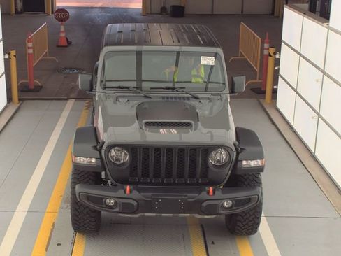 Used 2022 Jeep Gladiator Mojave w/ Cold Weather Group image 11