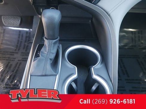 Used 2021 Toyota Camry LE FWD image 30