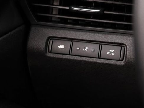 Certified 2025 Nissan Altima 2.5 SV FWD image 19