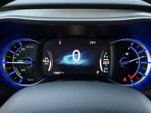 Used 2018 Chrysler Pacifica Touring Plus FWD image 36