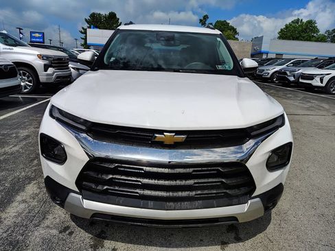Used 2023 Chevrolet TrailBlazer LT AWD/4WD image 2