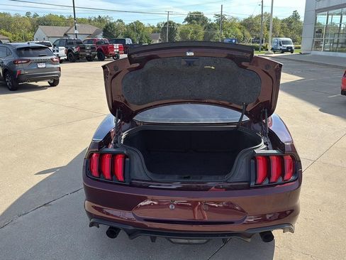 Used 2018 Ford Mustang GT image 11
