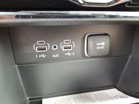 New 2026 Jeep Grand Cherokee L Limited image 9