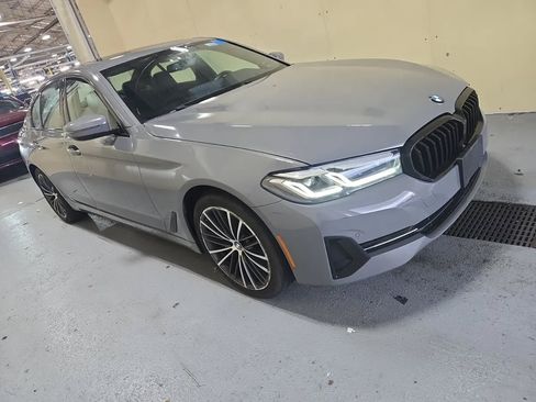Used 2021 BMW 540i xDrive w/ Premium Package AWD/4WD image 3