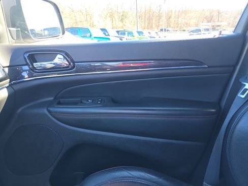 Used 2021 Jeep Grand Cherokee Trailhawk w/ Trailhawk Luxury Group image 25